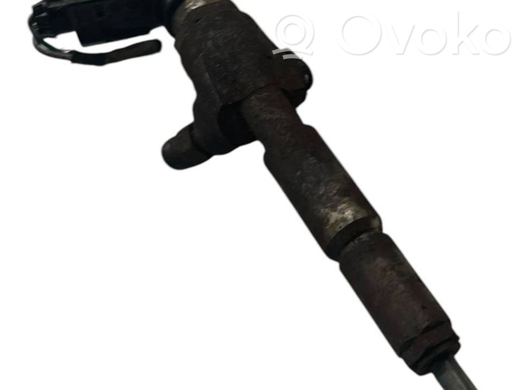Ford Mondeo MK IV Wtryskiwacz paliwa 