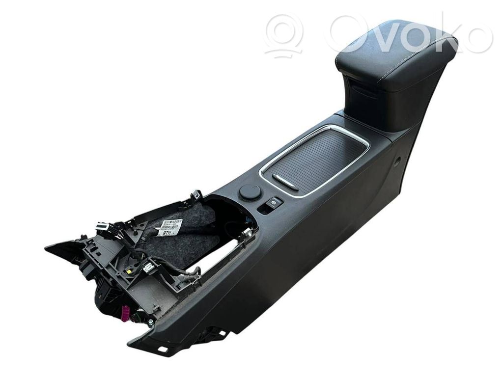 Opel Astra K Armrest 