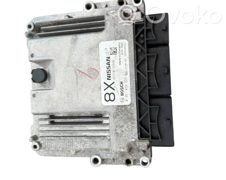 Nissan X-Trail T32 Engine control unit/module 