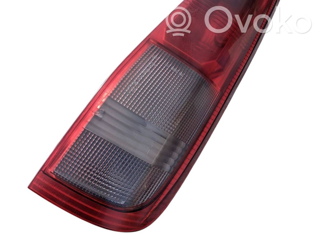 Nissan X-Trail T30 Lampa tylna 