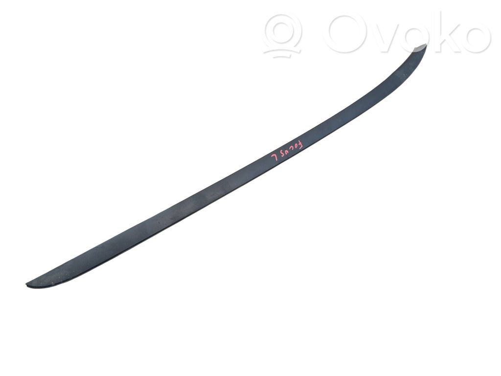 Ford Focus Windshield trim 