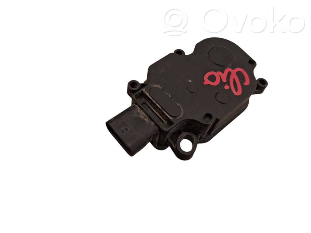 Renault Clio IV Sonstige Steuergeräte / Module 