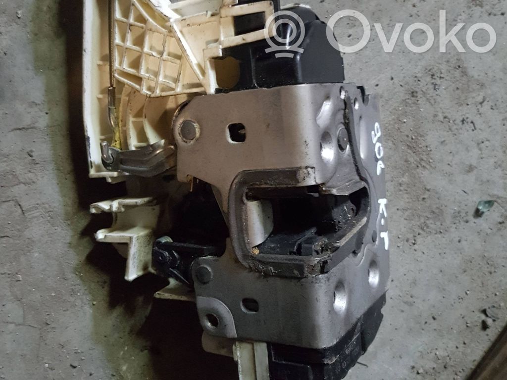 Mercedes-Benz Sprinter W906 Serratura portiera anteriore 