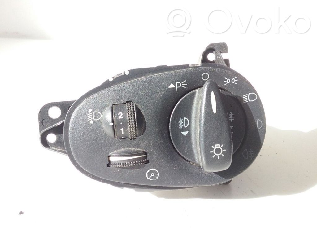 Ford Focus Light switch 
