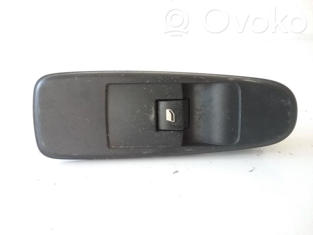 Citroen C4 I Picasso Electric window control switch 