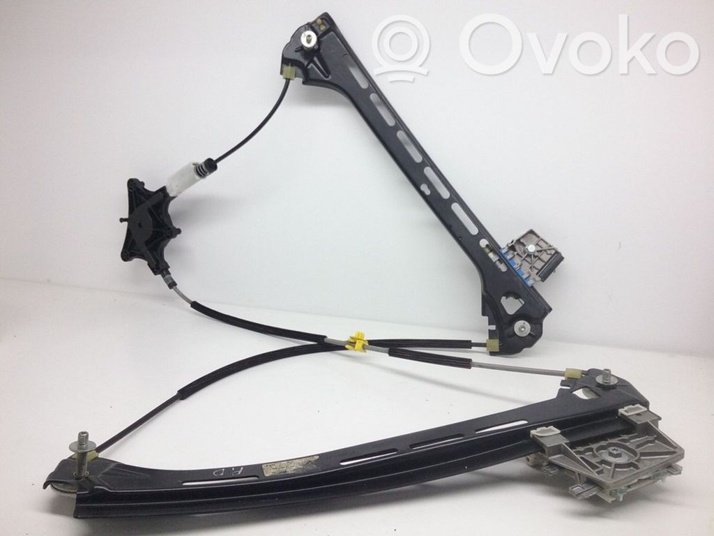 Mercedes-Benz E C207 W207 Mechanizm podnoszenia szyby przedniej bez silnika 