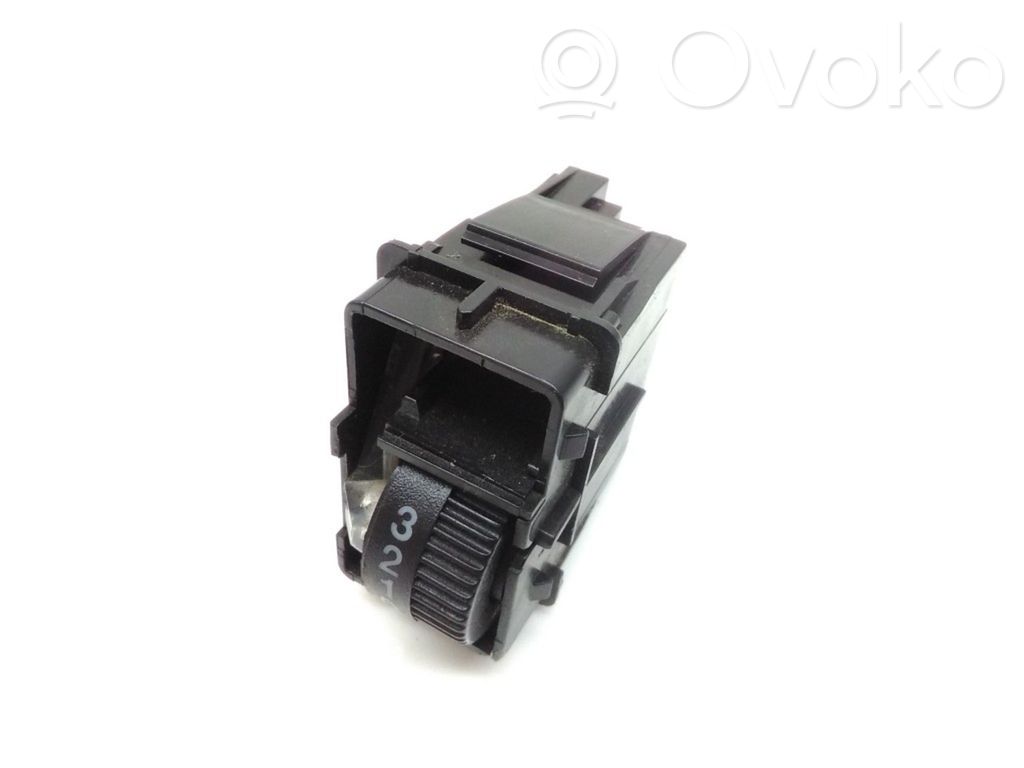 Honda CR-V Headlight level height control switch 