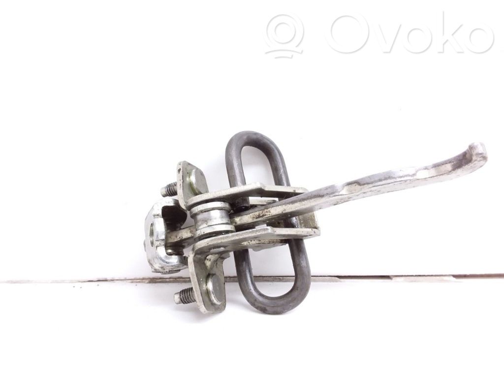 Opel Signum Takaoven pidätin 