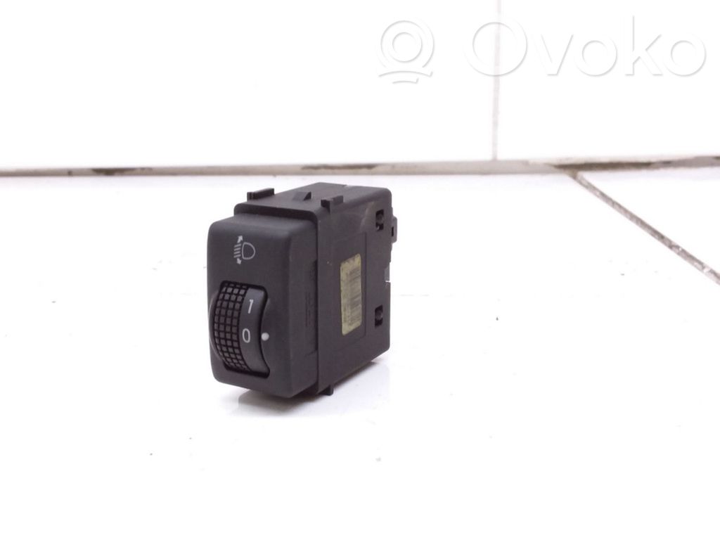 Nissan Note (E11) Headlight level height control switch 