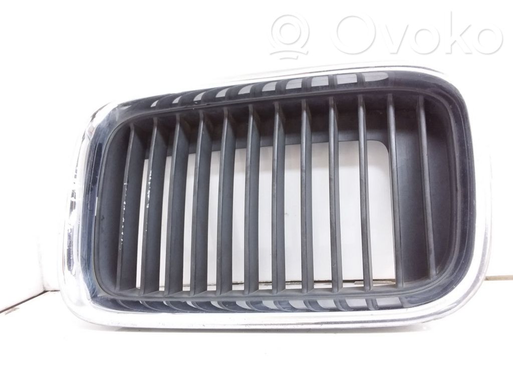 BMW 3 E36 Front bumper lower grill 