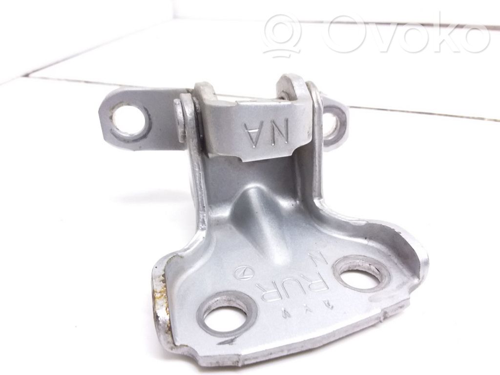 Subaru Impreza II Rear door upper hinge 