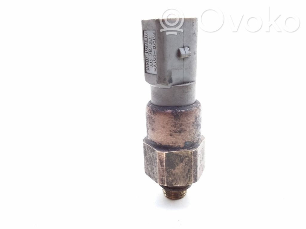 Volkswagen Golf IV Oil pressure sensor 