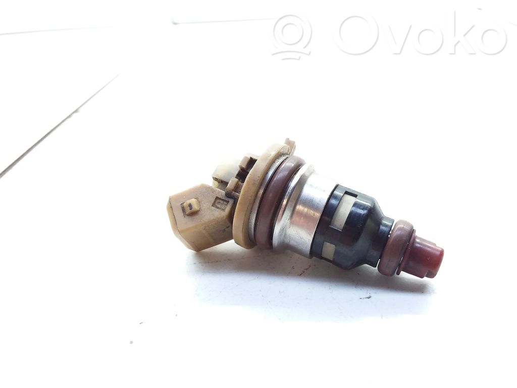 Ford Mondeo MK I Fuel injector 