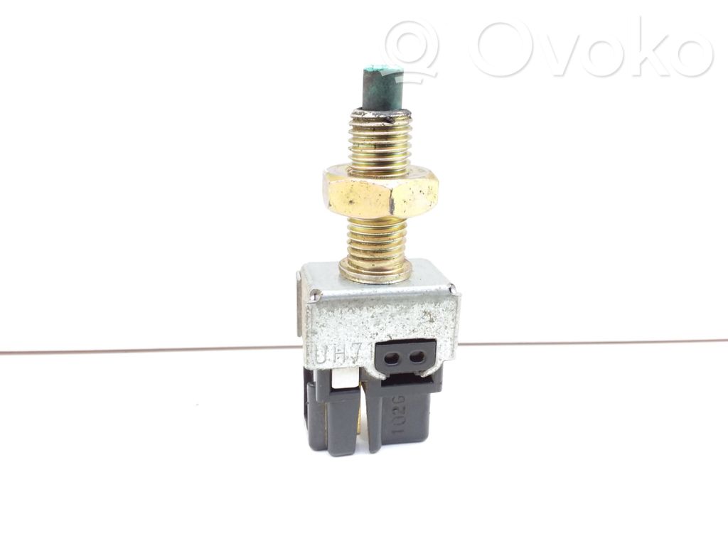 Brake pedal sensor switch   UH71,102G