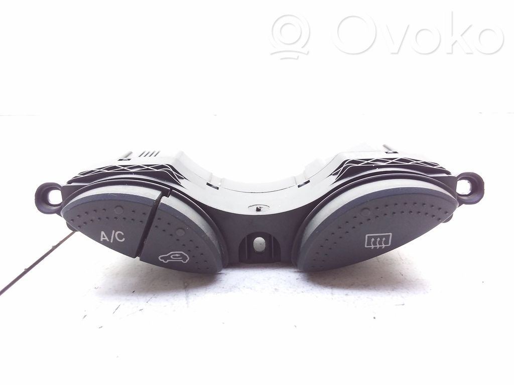 Ford Focus Windscreen/window heater switch 