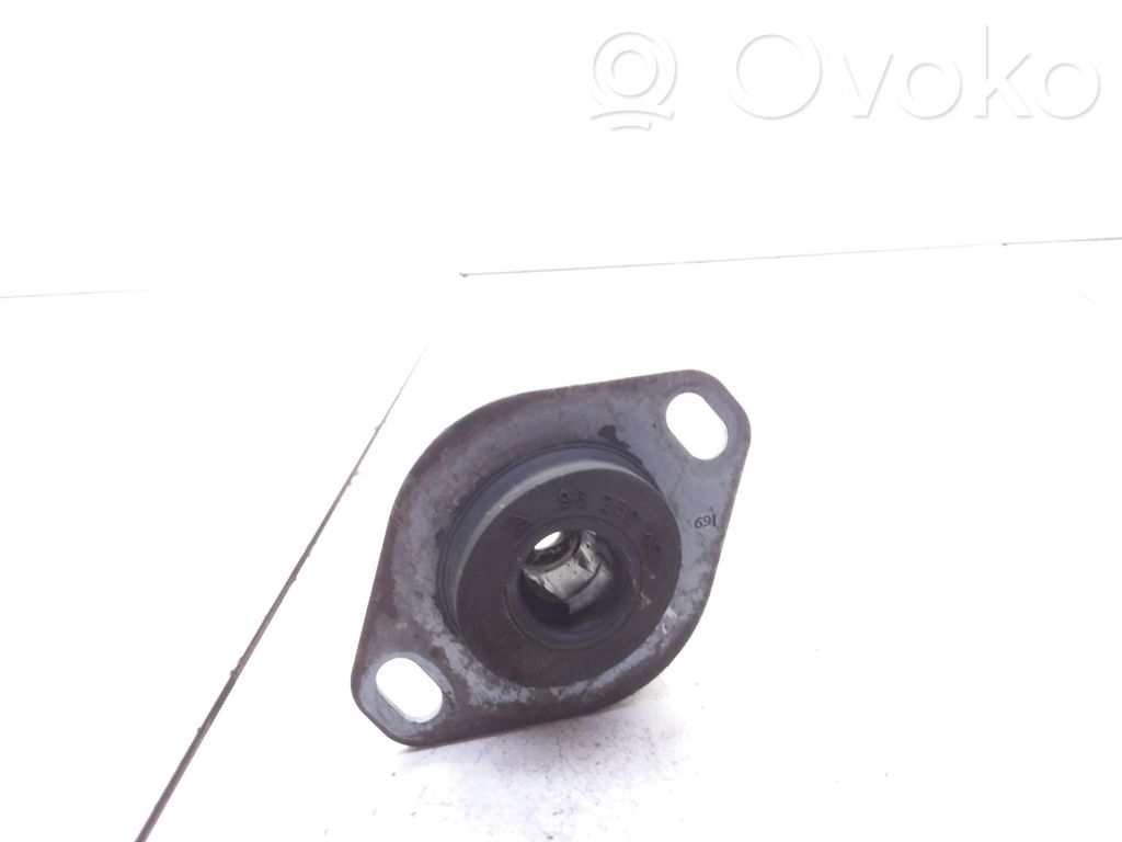 Citroen C4 Grand Picasso Engine mount bracket 