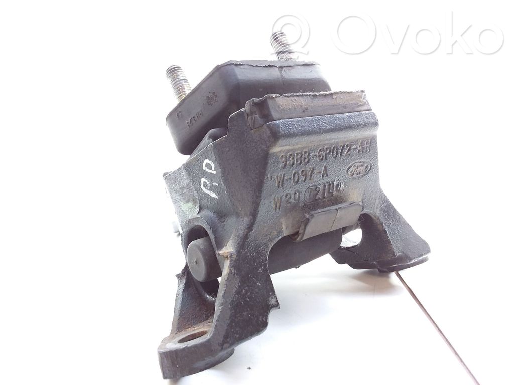 Ford Mondeo MK II Engine mount bracket 
