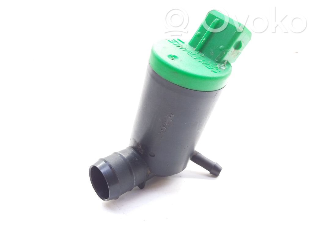 Windscreen/windshield washer pump