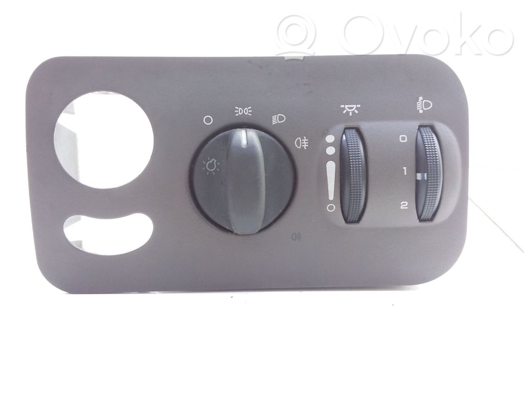 Light switch   746746083,P0TH131L5AC,1501618901