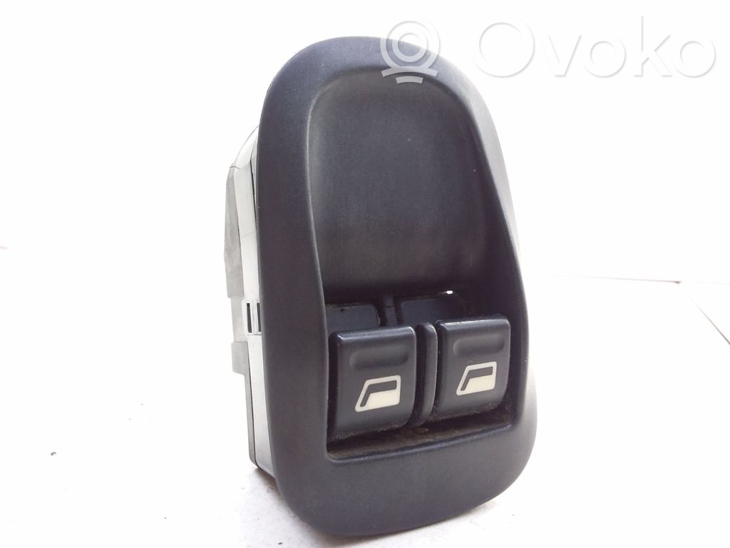 Peugeot 206 Electric window control switch 