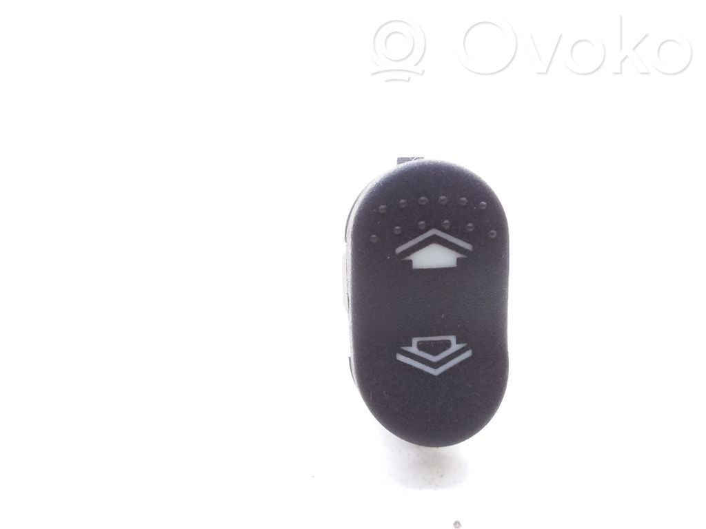 Ford Focus Electric window control switch 