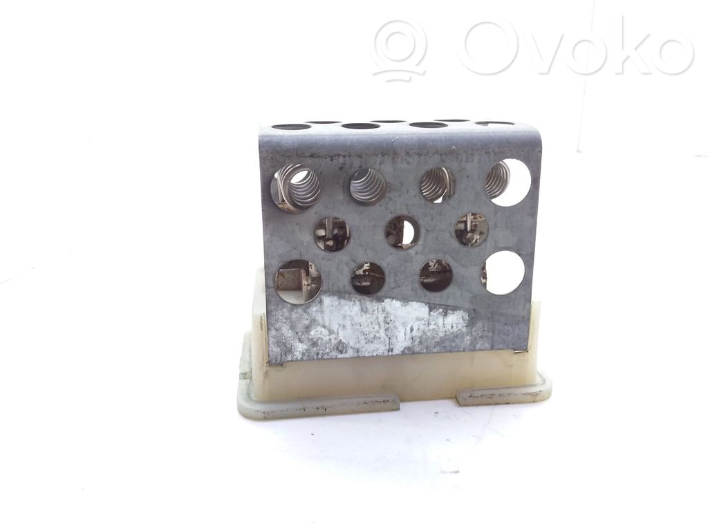 Opel Omega B2 Heater blower motor/fan resistor 