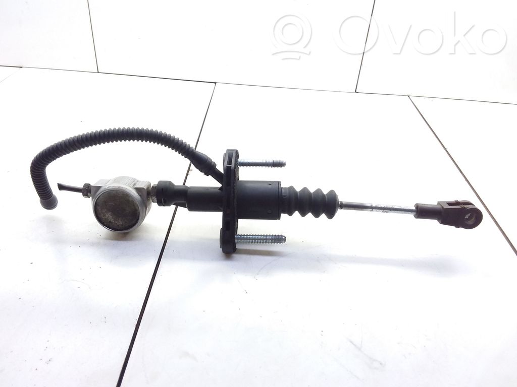 Kytkimen apusylinteri   KG15500TP01