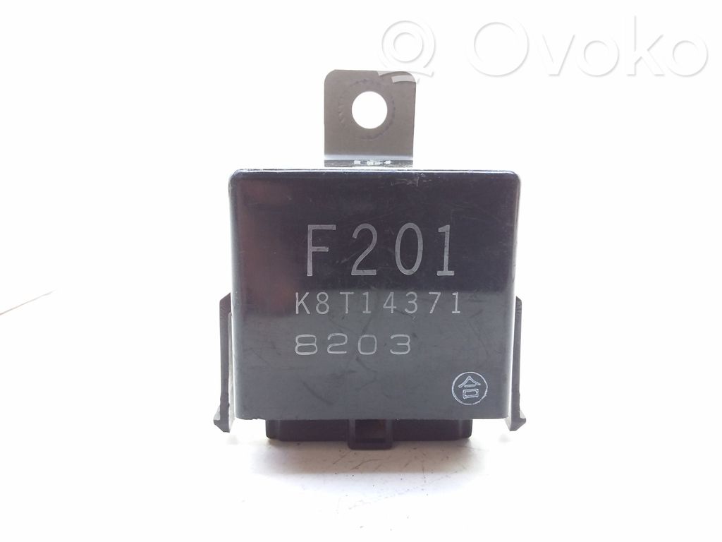 Mazda 626 Hazard warning light relay 