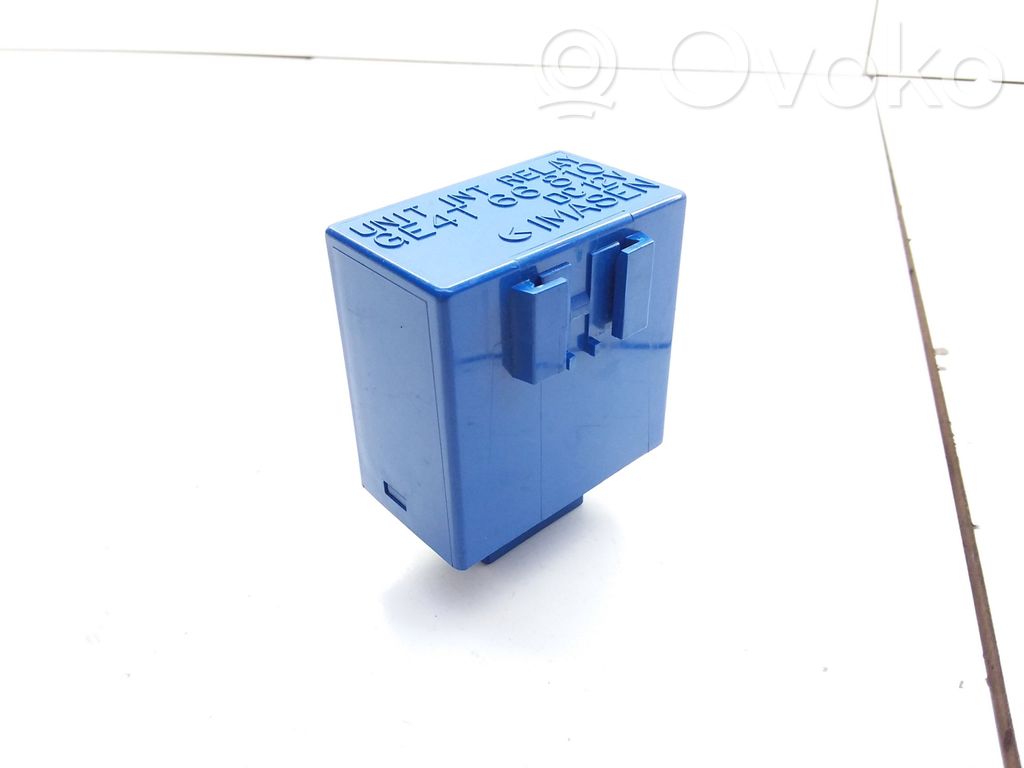 Mazda 626 Hazard warning light relay 