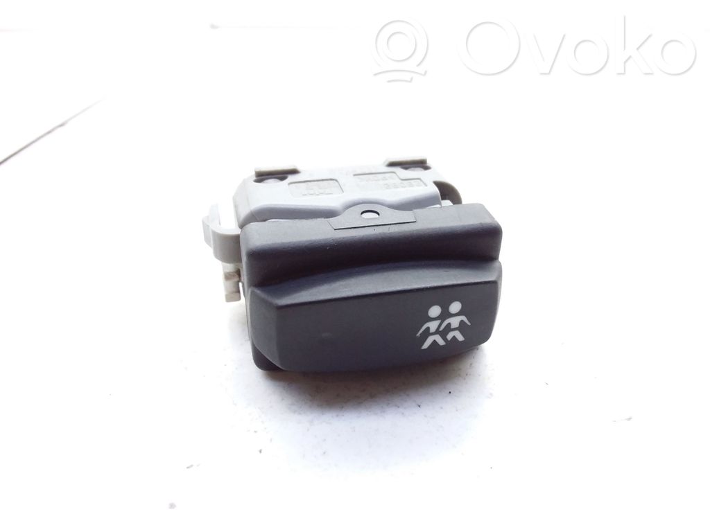 Central locking switch button   28082,3254,227203A