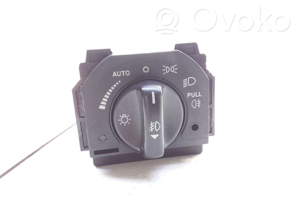 Light switch   XR8311654AC