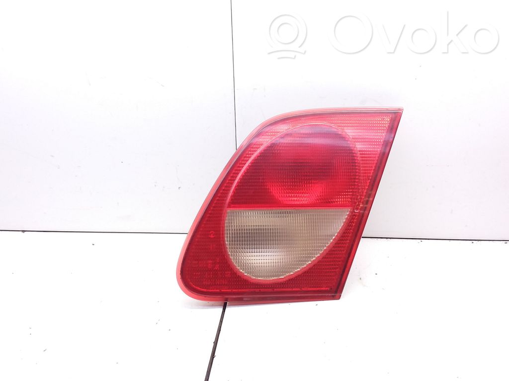 Mercedes-Benz E W210 Lampy tylnej klapy bagażnika 
