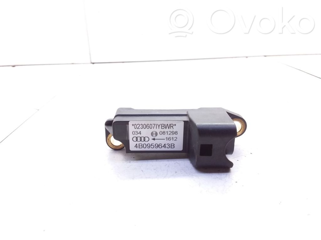 Audi A6 S6 C5 4B Czujnik uderzenia Airbag 