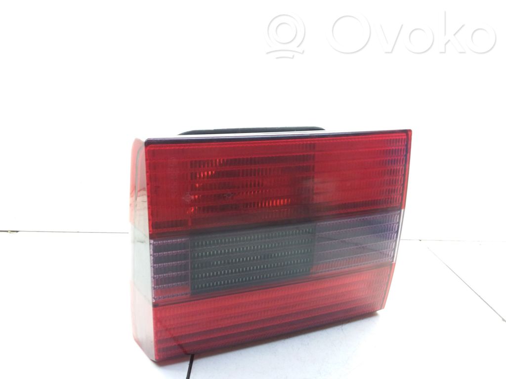 Volkswagen PASSAT B3 Lampa tylna 