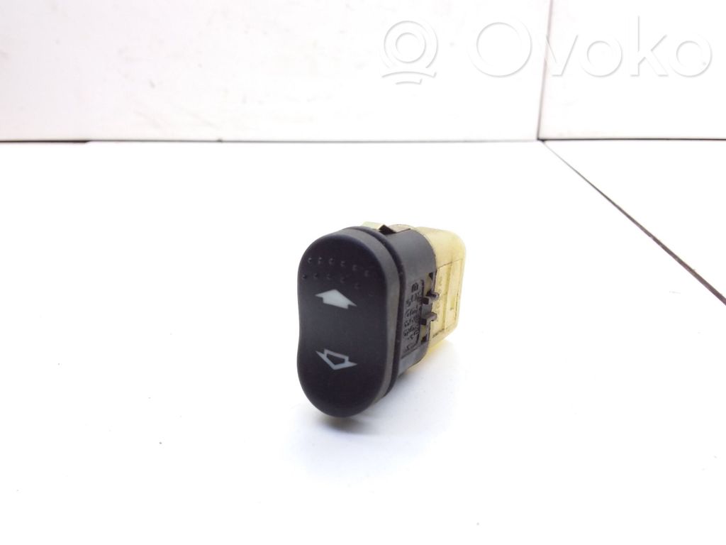 Ford Focus Electric window control switch 