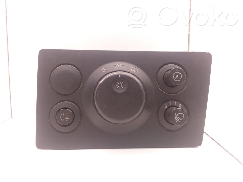 Opel Zafira B Interruptor de luz 