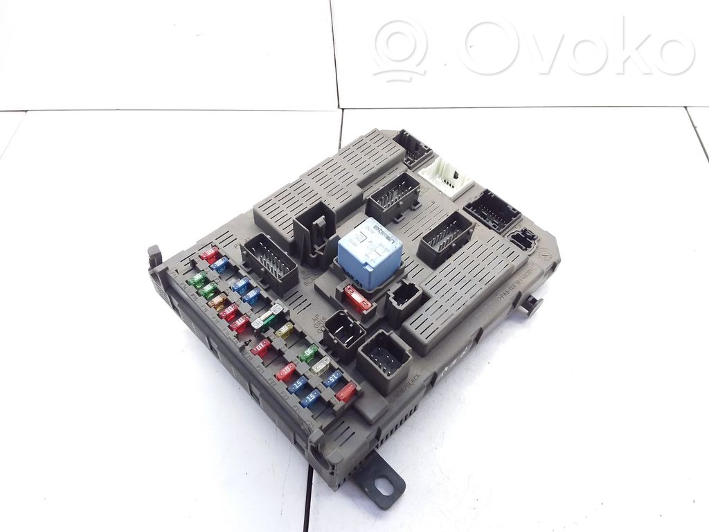 Citroen C5 Relay mounting block 