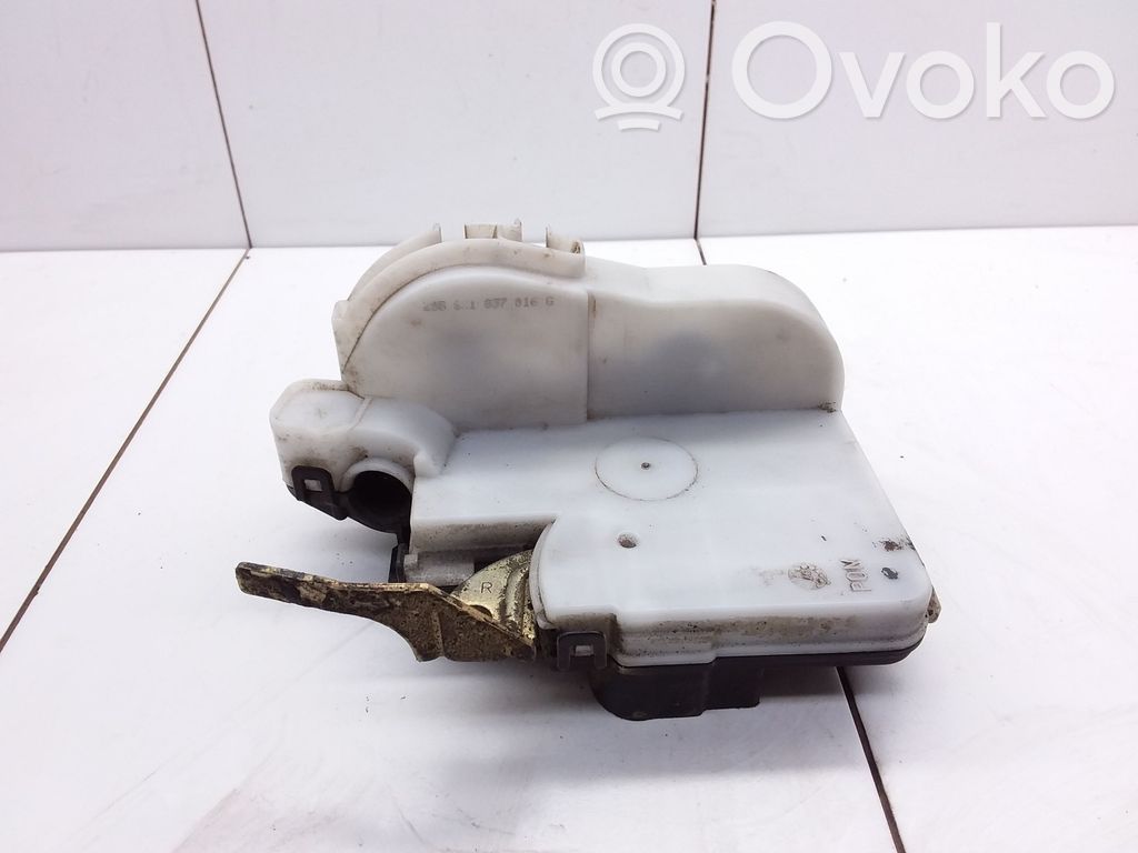 Volkswagen Polo III 6N 6N2 6NF Zamek drzwi przednich 