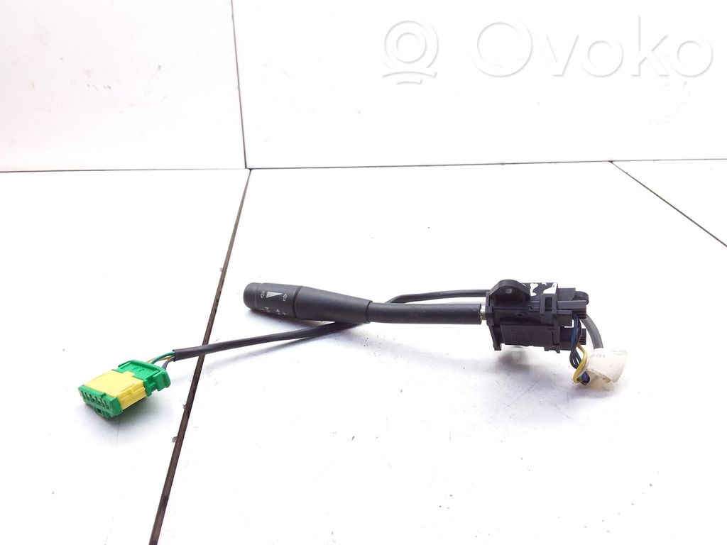 Peugeot 206 Mando de control del sonido 
