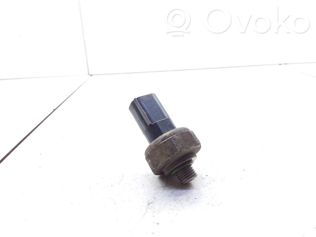 BMW 5 E39 Air conditioning (A/C) pressure sensor 