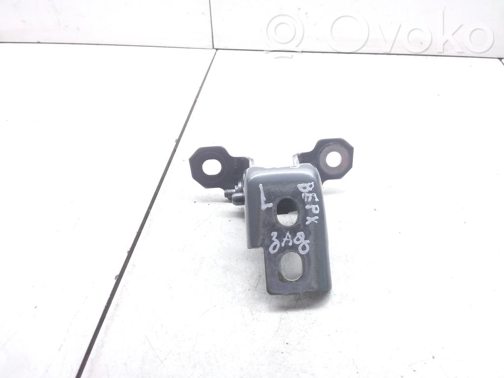 Renault Captur Rear door upper hinge 