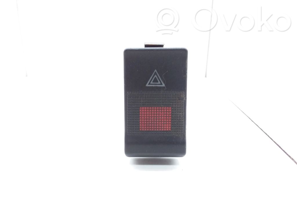 Audi A6 S6 C4 4A Botón interruptor de luz de peligro 