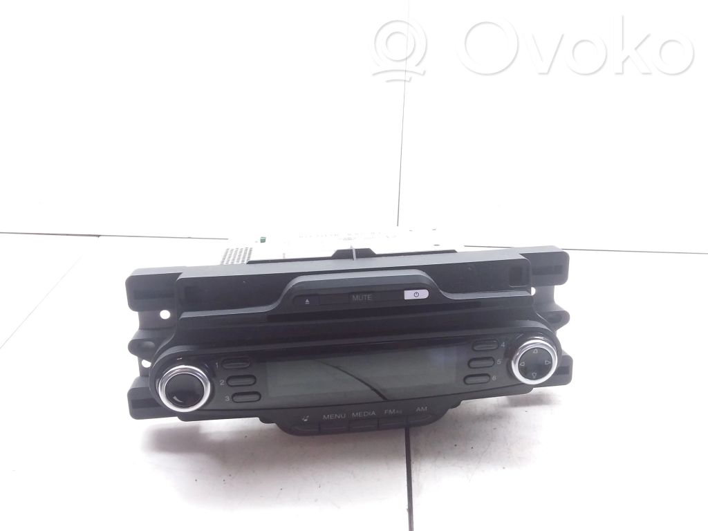 Alfa Romeo Giulietta Panel / Radioodtwarzacz CD/DVD/GPS 