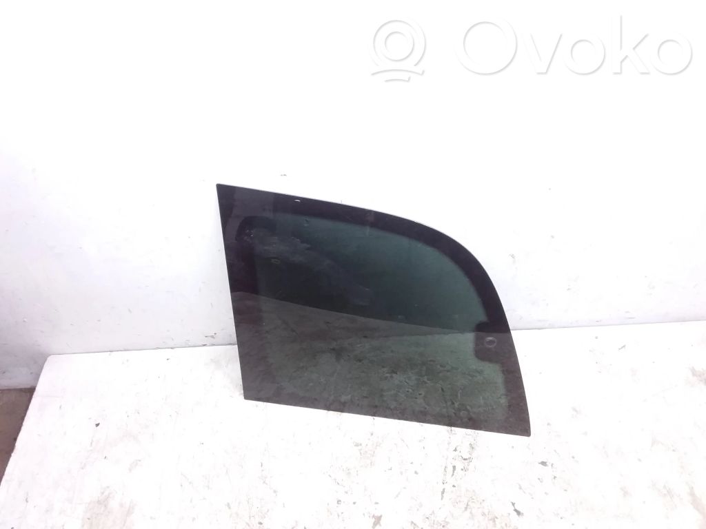 Mercedes-Benz Vaneo W414 Rear side window 