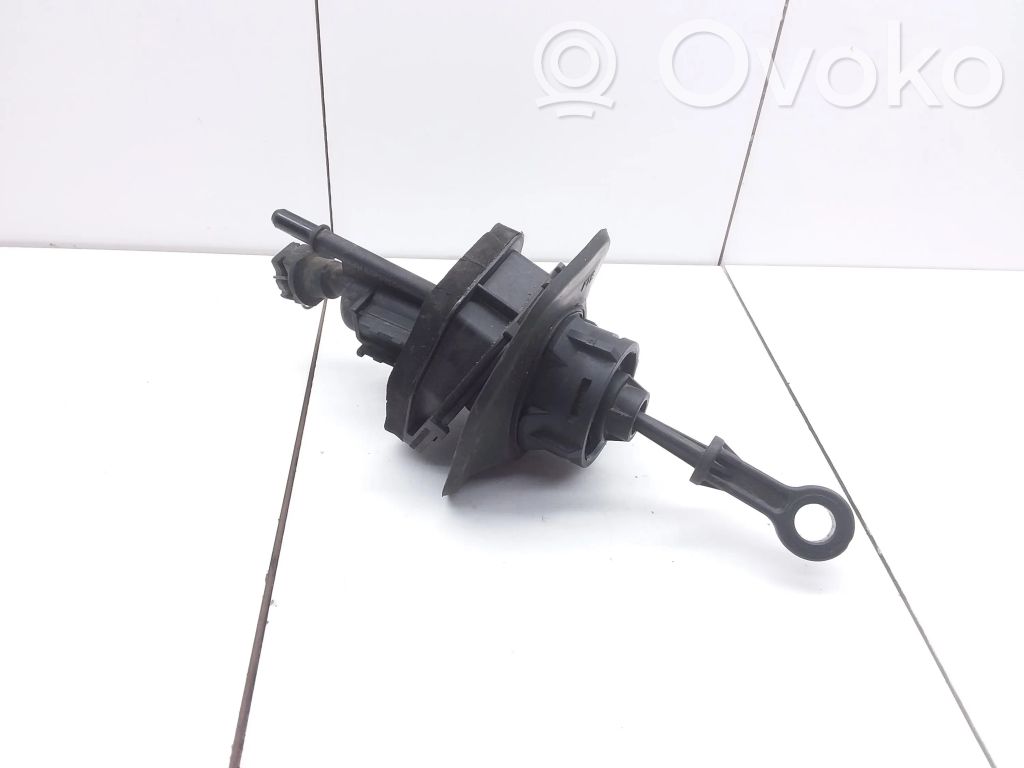 Ford Mondeo MK IV Kytkimen pääsylinteri 