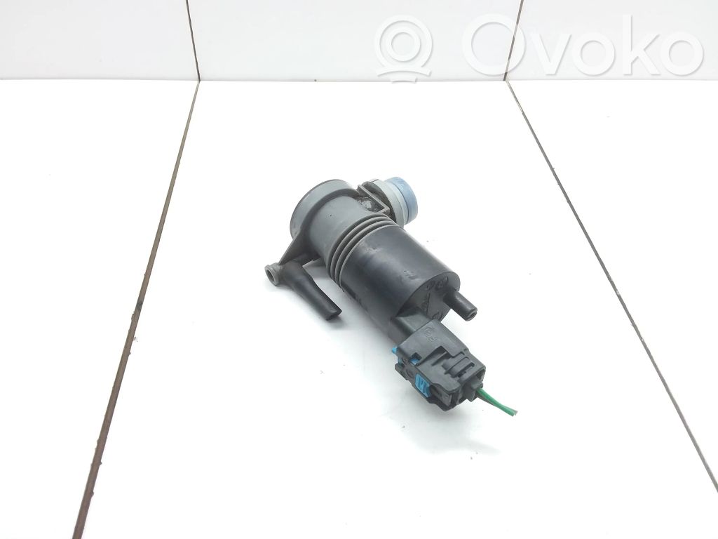 Renault Trafic III (X82) Windscreen/windshield washer pump 