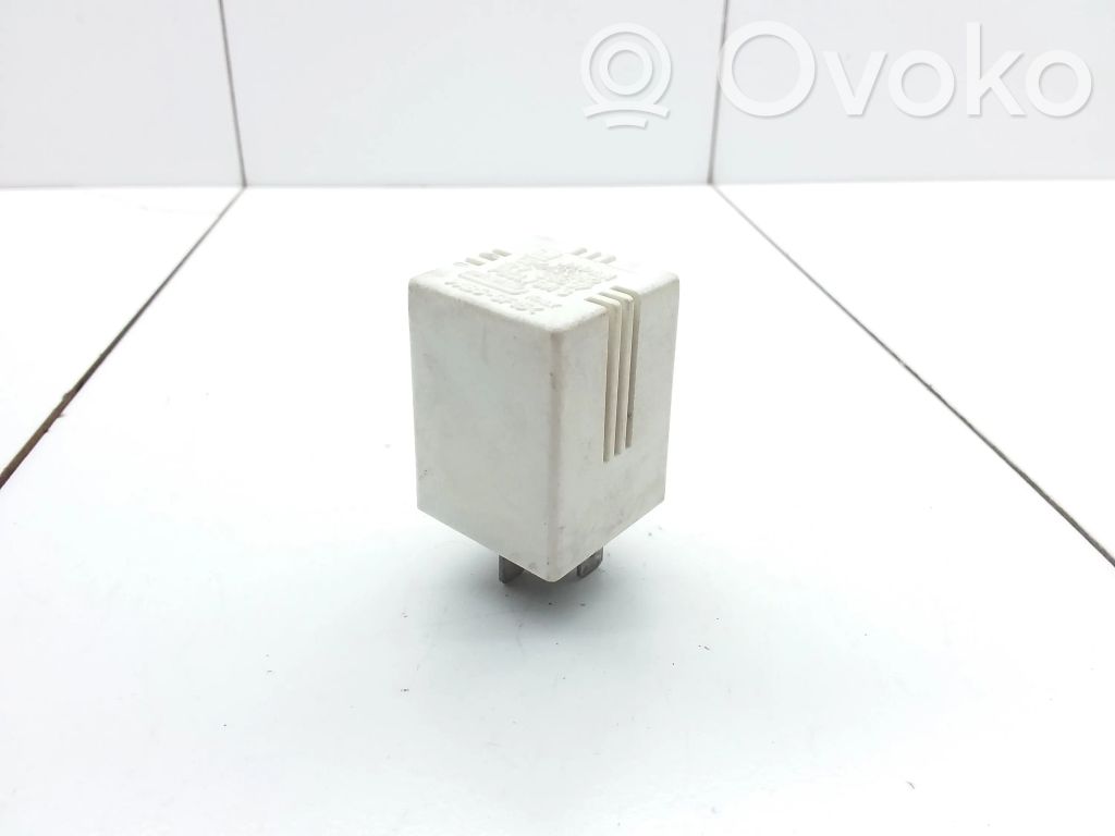 Opel Omega B1 Other relay 