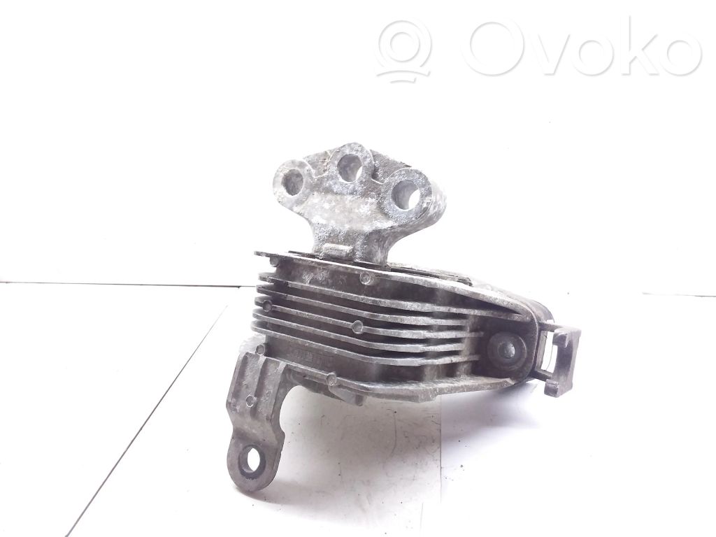 Opel Astra J Engine mount bracket 