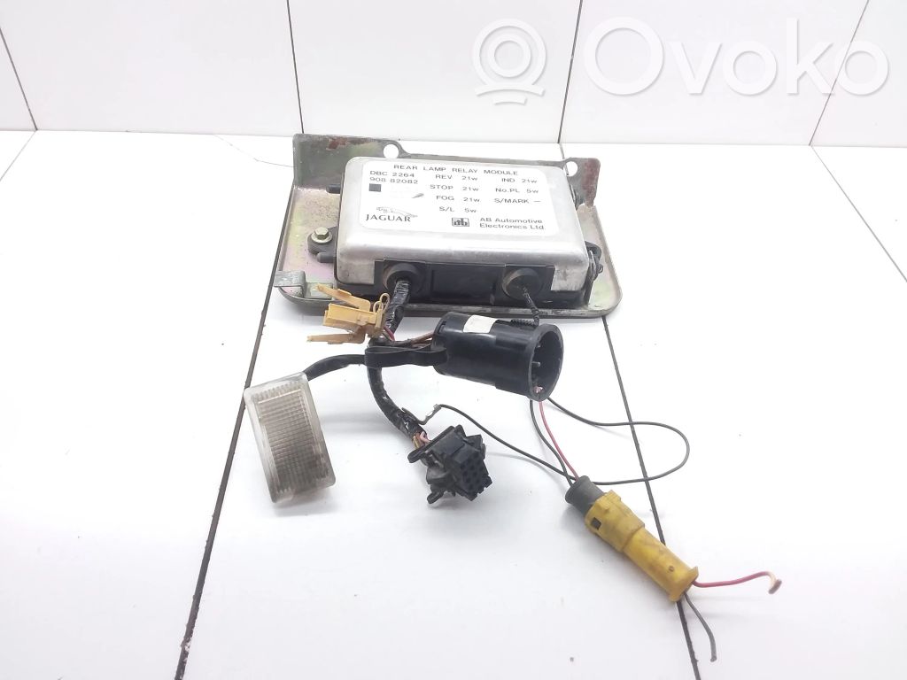 Jaguar XJ X40 Rear light relay 