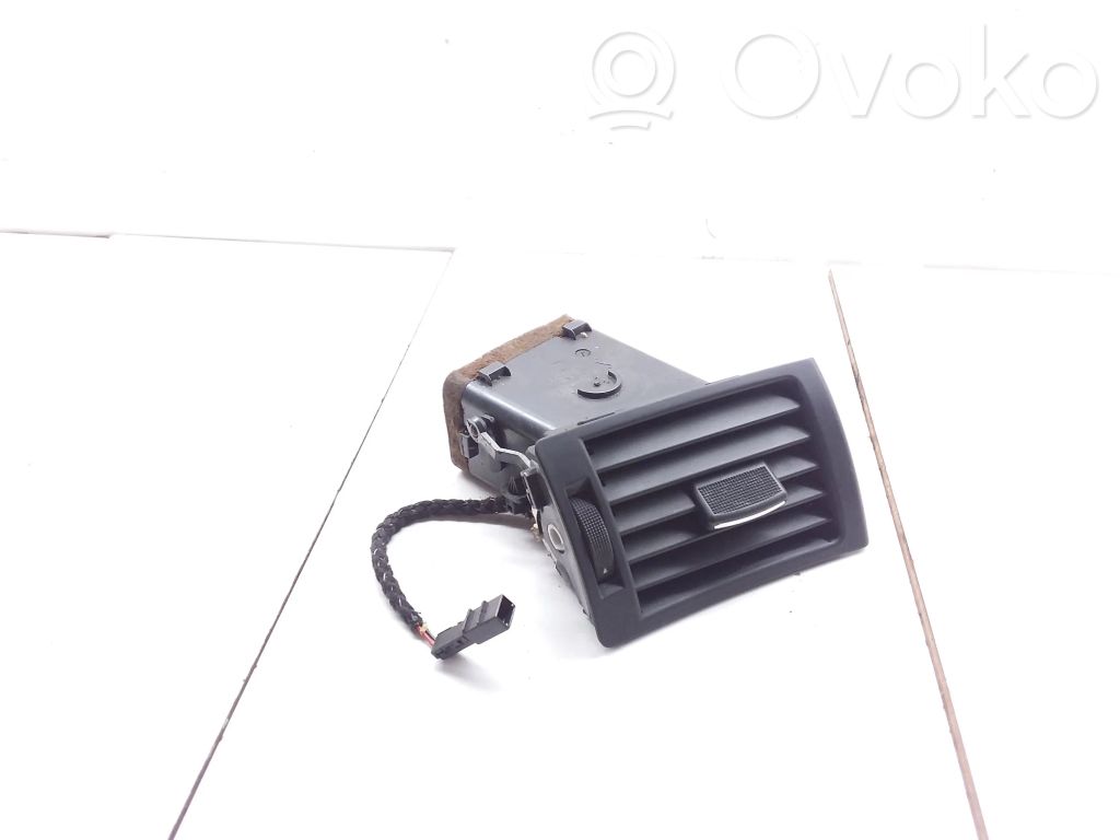 Audi A4 S4 B6 8E 8H Moldura protectora de la rejilla de ventilación lateral del panel 